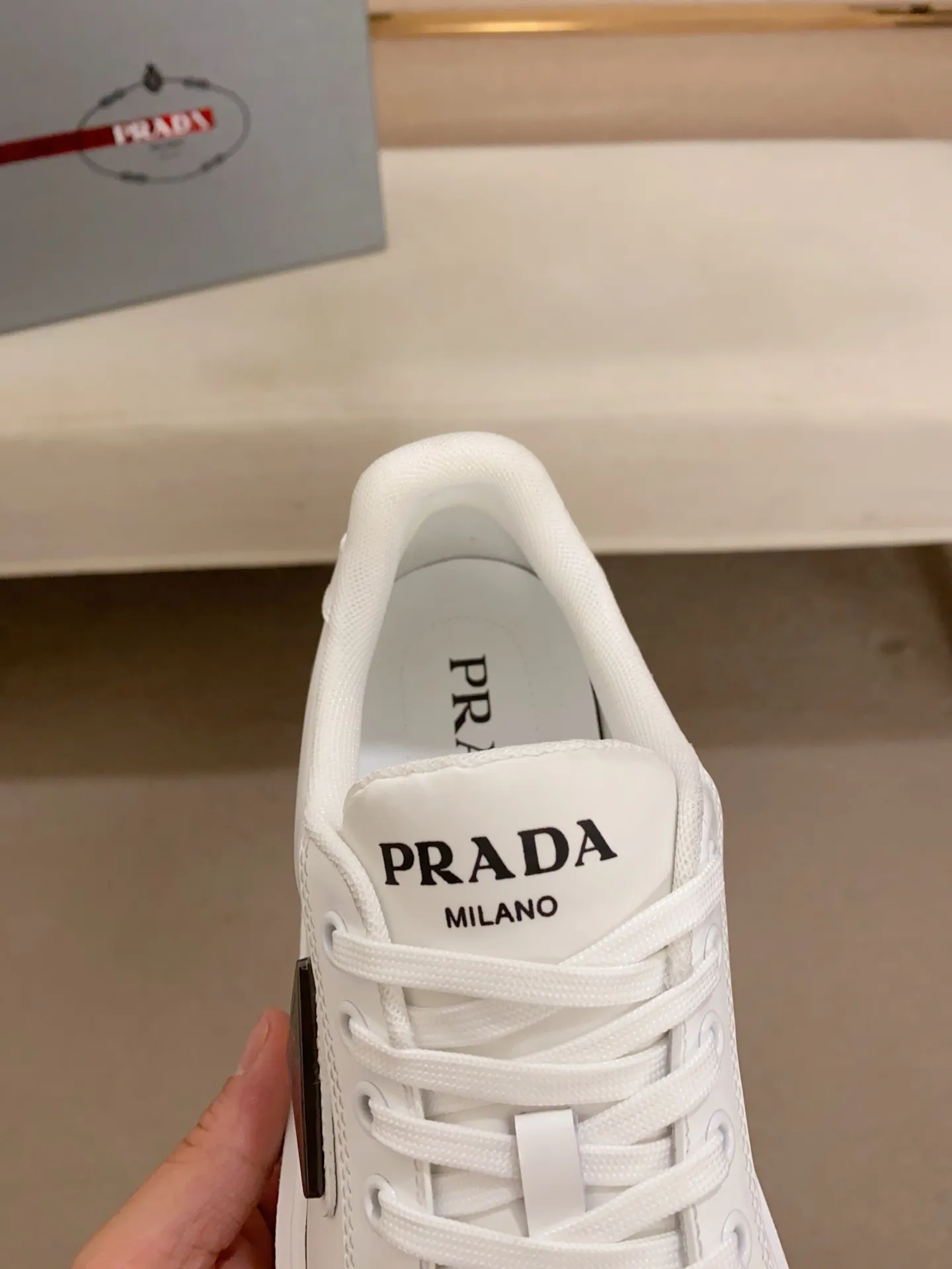 Men's shoes 💰 580💰 ✔️✔️✔️Higher version High-quality new PRADA (Prada) counters are launched simultaneously. The new men's shoes and 😘 fabrics are made of high-tech glue-spraying technology. Lining: Full cowhide lining. 👍🏿 High-end ☄️ Air-cushion molded anti-slip foam outsole, exquisite lines, simple and elegant, comfortable and high-end for leisure travel. Code number: 38 to 44 (45 can be customized and cannot be returned or exchanged)